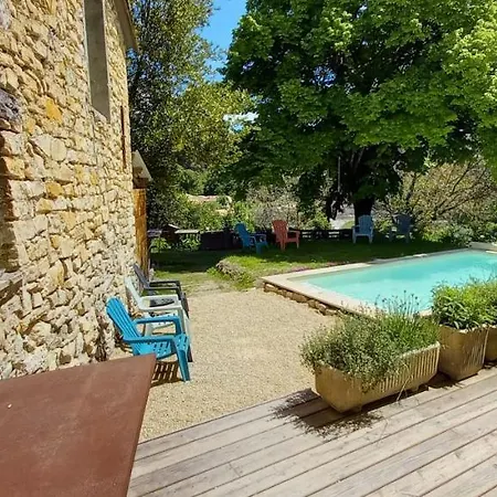 Du Tilleul - Charme, Confort Et Piscine Nocleg ze śniadaniem