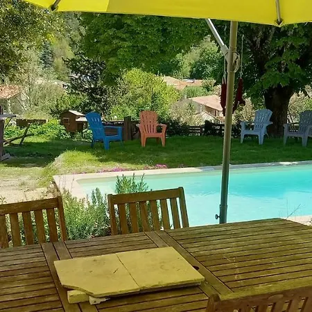 Du Tilleul - Charme, Confort Et Piscine Nocleg ze śniadaniem