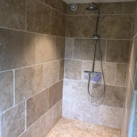 Du Tilleul - Charme, Confort Et Piscine B&B